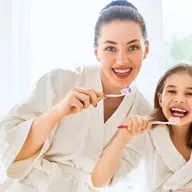 Ce să căutăm într-o pastă de dinți naturală