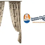 Cauti draperii pentru un aspect opulent al sufrageriei? Le gasesti la Insula de Perdele si Jaluzele