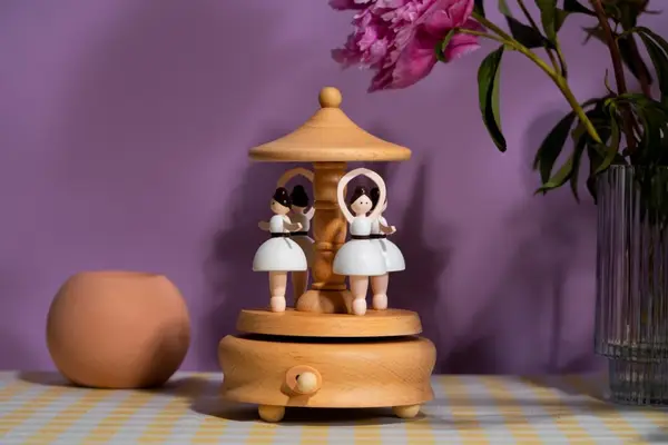 Idei de figurine lemn potrivite pentru copii cu imaginatie bogata