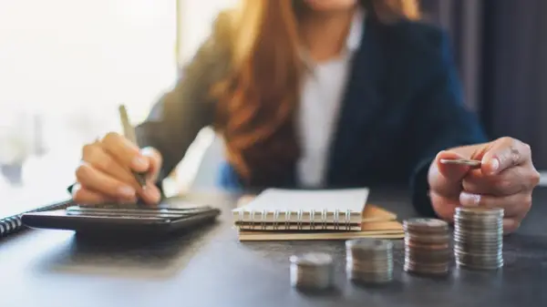 Cum poți folosi un calculator credit pentru a determina suma potrivită și perioada cea mai accesibilă?