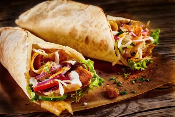 Un nou deliciu culinar în Sibiu: descoperă shaorma, câștigătoare în competiția pentru gust de la TUTTI